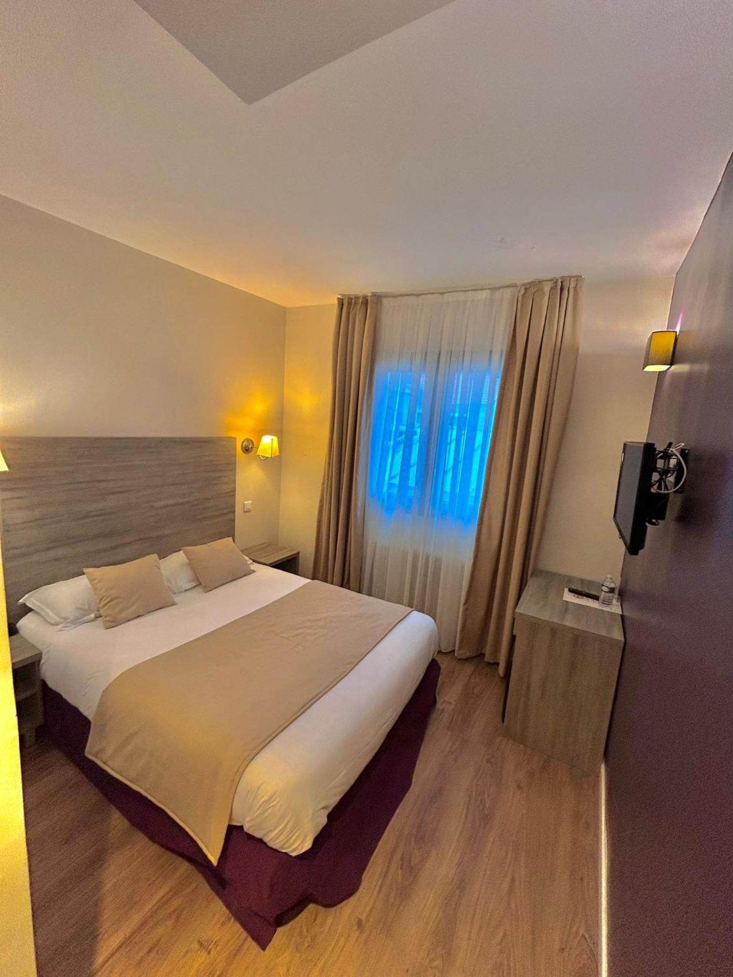 Thoiry Etoile Lodge מראה חיצוני תמונה