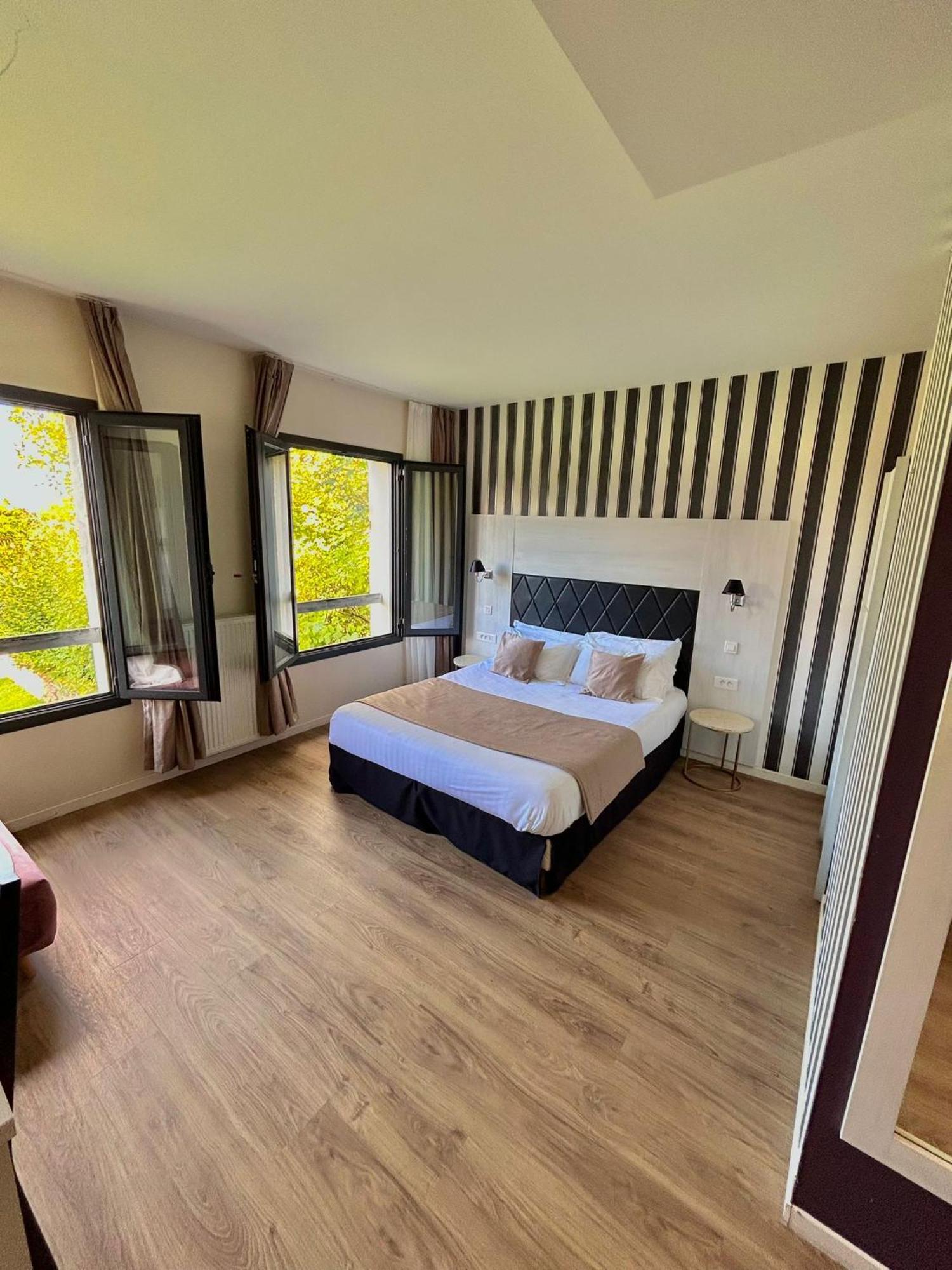 Thoiry Etoile Lodge מראה חיצוני תמונה